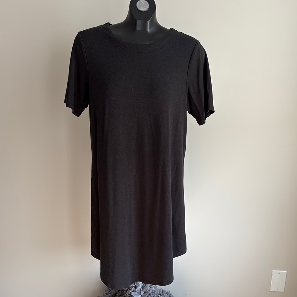 Kindred Bravely Elegant Black Short Sleeve Dress